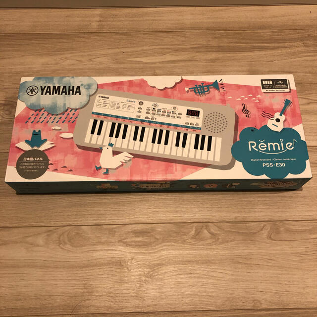 ヤマハ(ヤマハ)のYAMAHA ミニキーボード 「Remie(PSS-E30)」 楽器の鍵盤楽器(キーボード/シンセサイザー)の商品写真