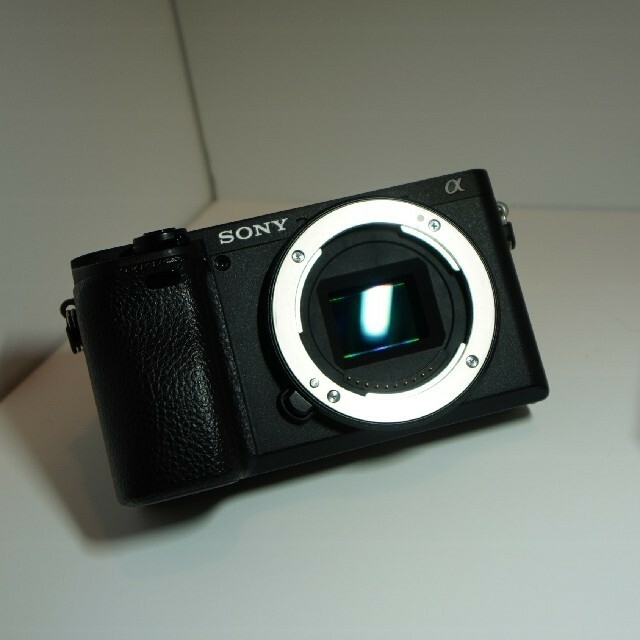 SONY(ソニー)のSONY α6400ボディ スマホ/家電/カメラのカメラ(ミラーレス一眼)の商品写真