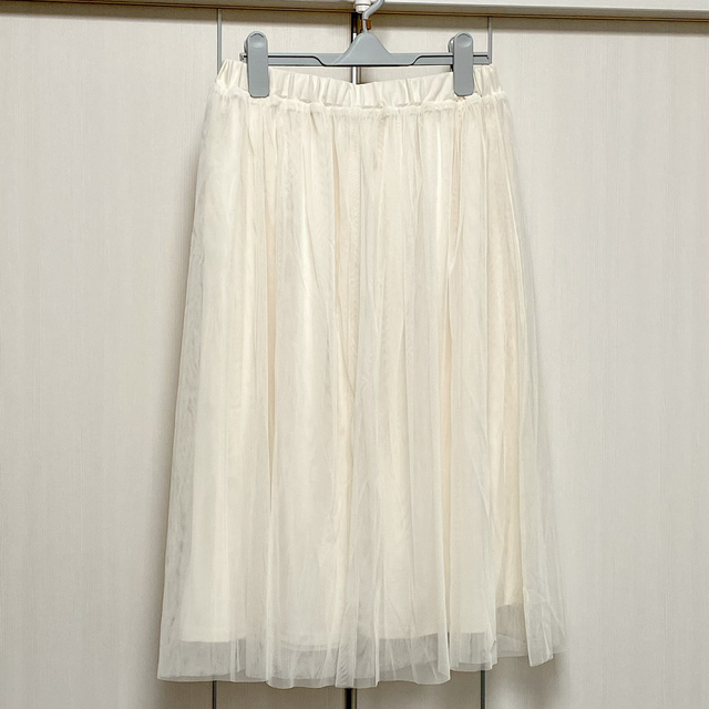 earth music & ecology(アースミュージックアンドエコロジー)のホワイトチュールスカート♡ レディースのスカート(ひざ丈スカート)の商品写真