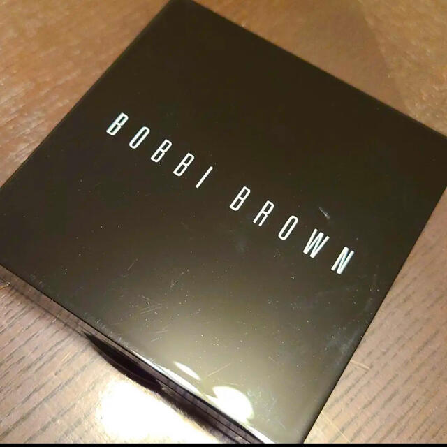 BOBBI BROWN(ボビイブラウン)のボビィブラウン　ベージュ　アイシャドゥ コスメ/美容のベースメイク/化粧品(アイシャドウ)の商品写真