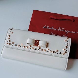 サルヴァトーレフェラガモ(Salvatore Ferragamo)のサルヴァトーレ・フェラガモ 長財布(財布)