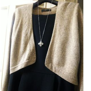 フォクシー(FOXEY)のお値下げ＊美品＊マドーレ カシミアボレロカーディガン(カーディガン)