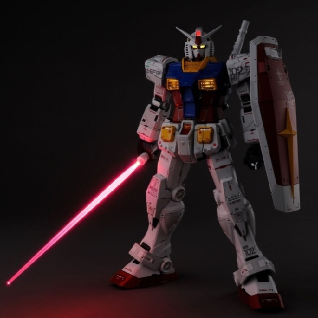 BANDAI(バンダイ)の【新品未開封】PG UNLEASHED 1/60 RX-78-2 ガンダム エンタメ/ホビーのおもちゃ/ぬいぐるみ(模型/プラモデル)の商品写真