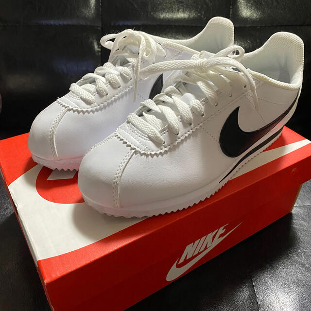 NIKE(ナイキ)のNIKE  CLASSIC CORTEZ コルテッツ スニーカー メンズの靴/シューズ(スニーカー)の商品写真