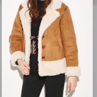 スライ(SLY)の新品未使用　SLY 　WARMY BOA テーラーCOAT キャメル　Sサイズ(毛皮/ファーコート)