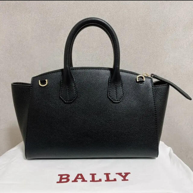 Bally(バリー)の美品 BALLY バリー 定価14万 SOMMET ソメ ショルダー 黒 レディースのバッグ(ハンドバッグ)の商品写真