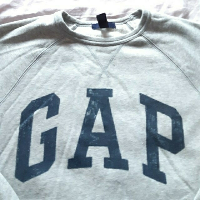 GAP(ギャップ)の男児　GAP裏起毛トレーナー　150 キッズ/ベビー/マタニティのキッズ服男の子用(90cm~)(Tシャツ/カットソー)の商品写真