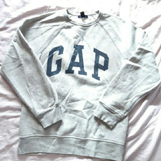 GAP(ギャップ)の男児　GAP裏起毛トレーナー　150 キッズ/ベビー/マタニティのキッズ服男の子用(90cm~)(Tシャツ/カットソー)の商品写真