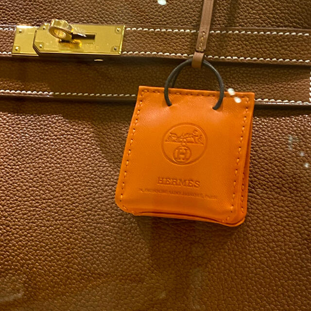 Hermes オレンジサックチャーム　新品