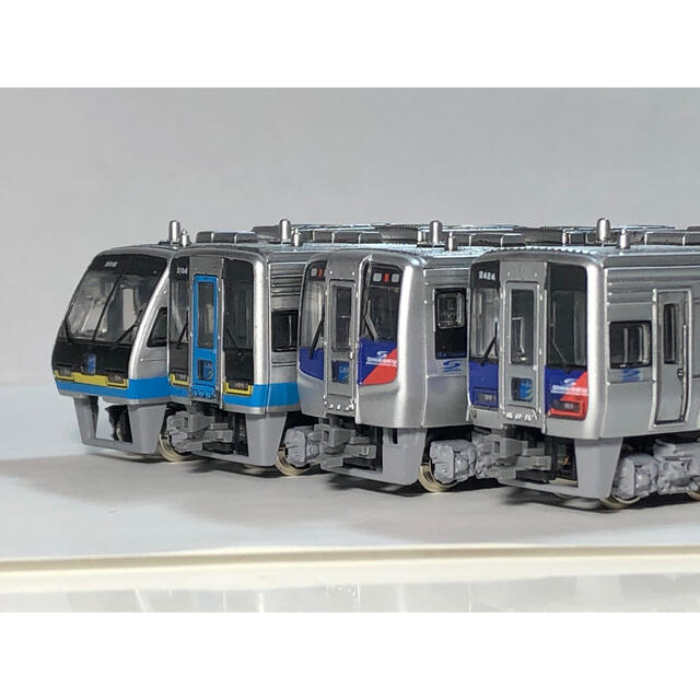 BANDAI(バンダイ)のBトレ JR四国 2000系 N2000系 N化済み 動力車2両 エンタメ/ホビーのおもちゃ/ぬいぐるみ(鉄道模型)の商品写真