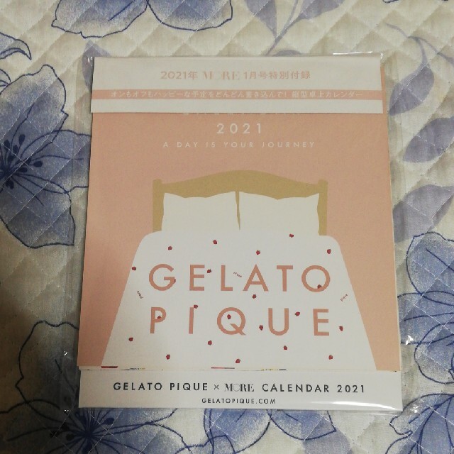 gelato pique(ジェラートピケ)のジェラートピケ 2021年 縦型卓上カレンダー インテリア/住まい/日用品の文房具(カレンダー/スケジュール)の商品写真