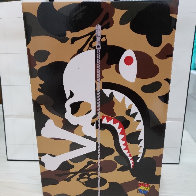 MEDICOM TOY(メディコムトイ)のMASTERMIND VS BAPE BE@RBRICK 100% & 400% エンタメ/ホビーのフィギュア(その他)の商品写真