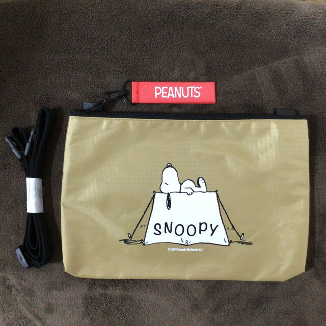 SNOOPY(スヌーピー)の値下げ　サコッシュ　スヌーピー レディースのバッグ(ボディバッグ/ウエストポーチ)の商品写真