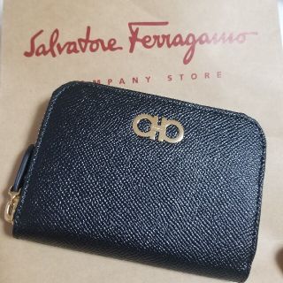 フェラガモ(Ferragamo)のFerragamo💓二つ折り財布【未使用】(財布)