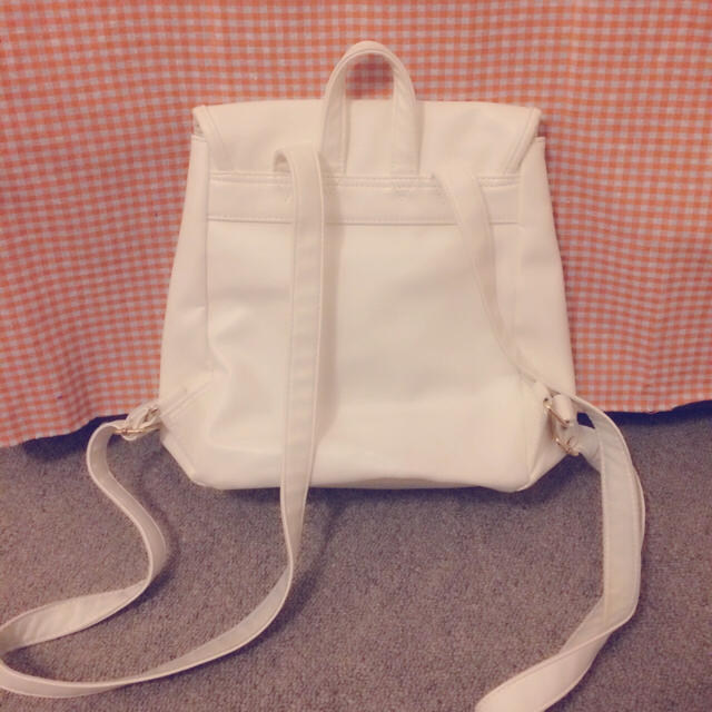 WEGO(ウィゴー)の白のリュック レディースのバッグ(リュック/バックパック)の商品写真