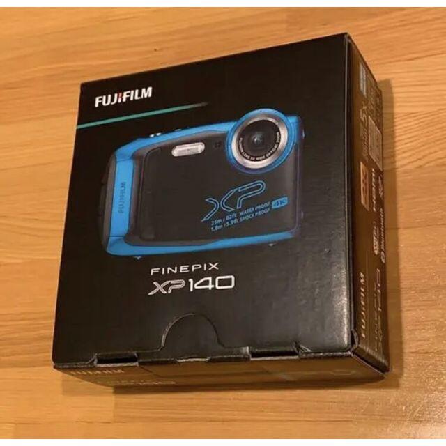富士フイルム(フジフイルム)のFinePix XP140 [スカイブルー] スマホ/家電/カメラのカメラ(コンパクトデジタルカメラ)の商品写真
