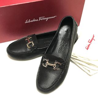 サルヴァトーレフェラガモ(Salvatore Ferragamo)のフェラガモ　ホースビット　ローファー　サイズ5.5(ローファー/革靴)