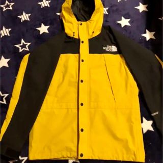 ザノースフェイス(THE NORTH FACE)のTHE NORTH FACE マウンテンライトジャケット　レオパードイエロー　S(マウンテンパーカー)