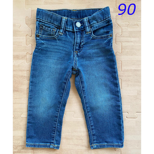 babyGAP(ベビーギャップ)のbaby GAP デニムパンツ 90 キッズ/ベビー/マタニティのキッズ服男の子用(90cm~)(パンツ/スパッツ)の商品写真