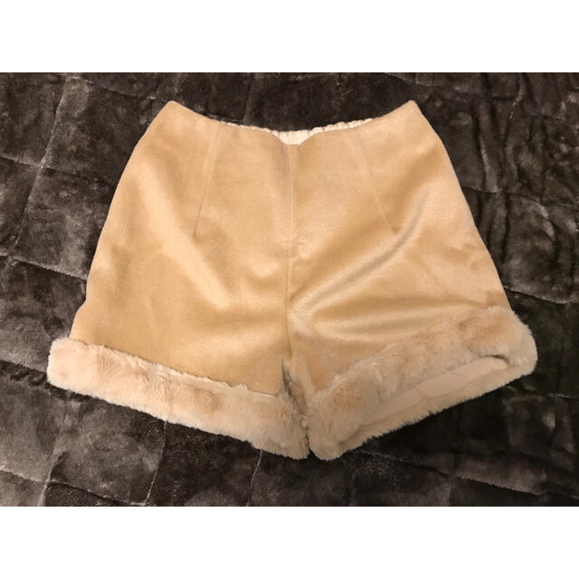 archives(アルシーヴ)の【美品】ウール×ファーSPT レディースのパンツ(ショートパンツ)の商品写真