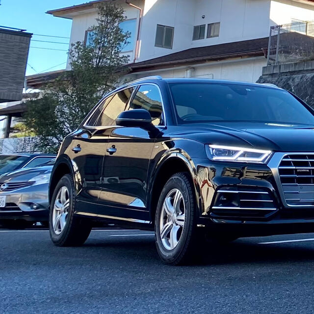 Audi Q5ブリヂストンブリザックスタッドレスタイヤ純正ホイール付　8R FY自動車/バイク