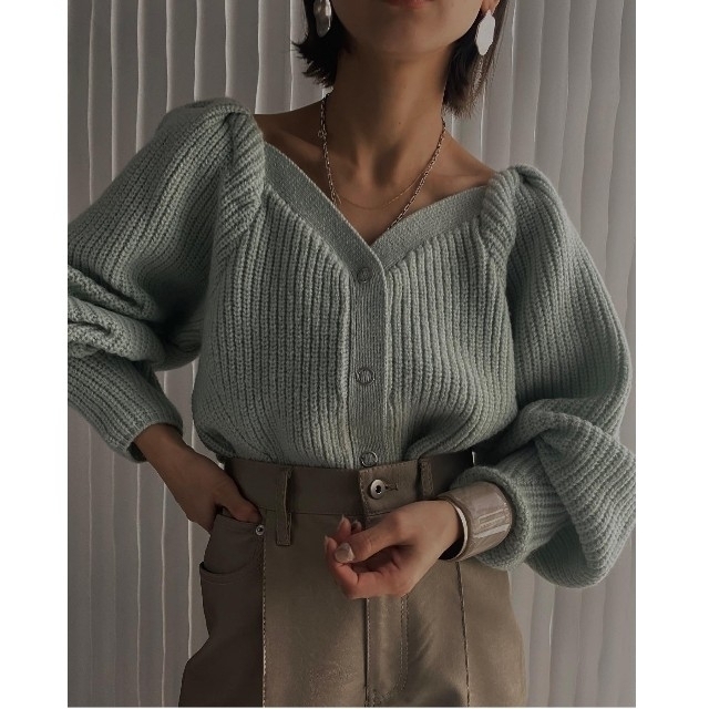 Ameri VINTAGE(アメリヴィンテージ)のAmeri VINTAGE【新品・未使用】 2WAY PUFF CARDIGAN レディースのトップス(ニット/セーター)の商品写真