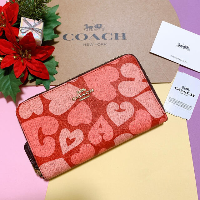 【ラスト1】新品♡coachコーチ　ハート　ピンク　レッド　ウォレット　かわいい誕生日