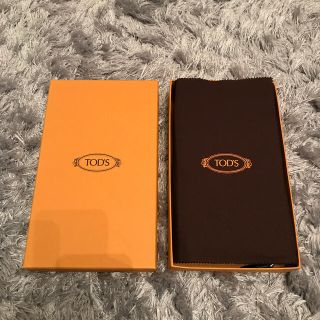 トッズ(TOD'S)のtods パスポートケース　オーガナイザー(長財布)