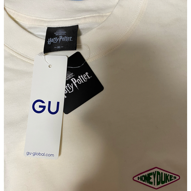 GU(ジーユー)のGU ハリーポッター　コラボ　ロンT  オフホワイトXL 新品タグ付き レディースのトップス(Tシャツ(長袖/七分))の商品写真