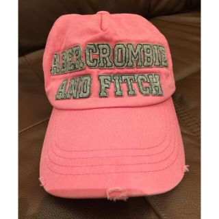 アバクロンビーアンドフィッチ(Abercrombie&Fitch)のアバクロ ピンク帽子 中古(キャップ)