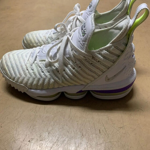 NIKE Lebron16 buzz レブロン16 バズ・ライトイヤーメンズ