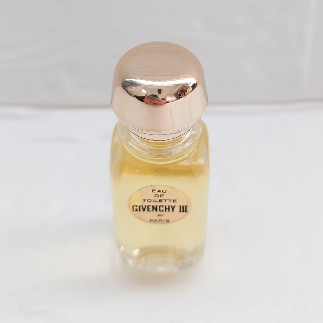 GIVENCHY(ジバンシィ)の廃盤 希少 GIVENCHY Ⅲ ジバンシィ トロワ オードトワレ 4mL 香水 コスメ/美容の香水(香水(女性用))の商品写真