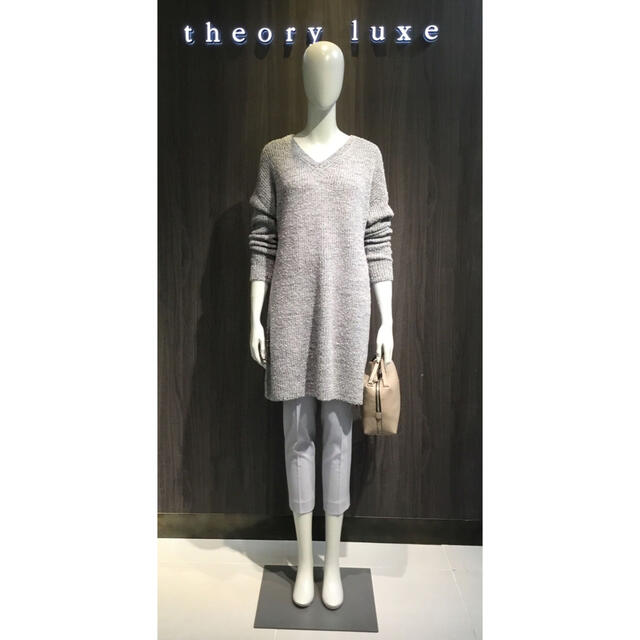 Theory luxe(セオリーリュクス)のTheory luxe 19aw チュニック丈プルオーバーニット レディースのトップス(ニット/セーター)の商品写真