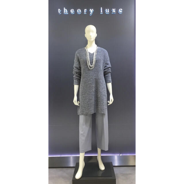 Theory luxe(セオリーリュクス)のTheory luxe 19aw チュニック丈プルオーバーニット レディースのトップス(ニット/セーター)の商品写真