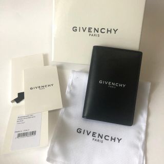 ジバンシィ(GIVENCHY)の★新品★GIVENCHY ジバンシー レザー カードケース　★箱付き★(名刺入れ/定期入れ)