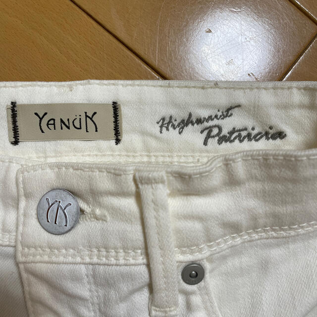 YANUK(ヤヌーク)のYANUKハイウェスト スキニーデニム　PATRICIA/パトリシア ホワイト レディースのパンツ(スキニーパンツ)の商品写真