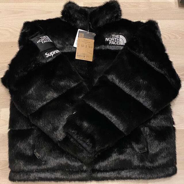 Supreme(シュプリーム)のSupreme The North Face Fur Nuptse メンズのジャケット/アウター(ダウンジャケット)の商品写真