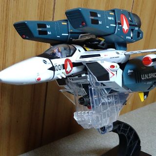 バンダイ(BANDAI)の最終値下げ　DX超合金　マクロス　VF-1バルキリーロイフォッカースペシャル(アニメ/ゲーム)