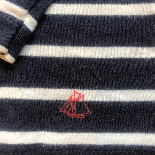 PETIT BATEAU(プチバトー)のプチバトー　ボーダーカットソー　95㎝ キッズ/ベビー/マタニティのキッズ服女の子用(90cm~)(Tシャツ/カットソー)の商品写真