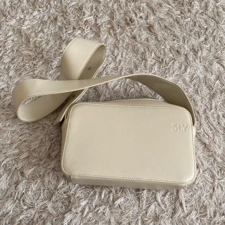 スライ(SLY)のSLY アイボリー　BAG(ショルダーバッグ)