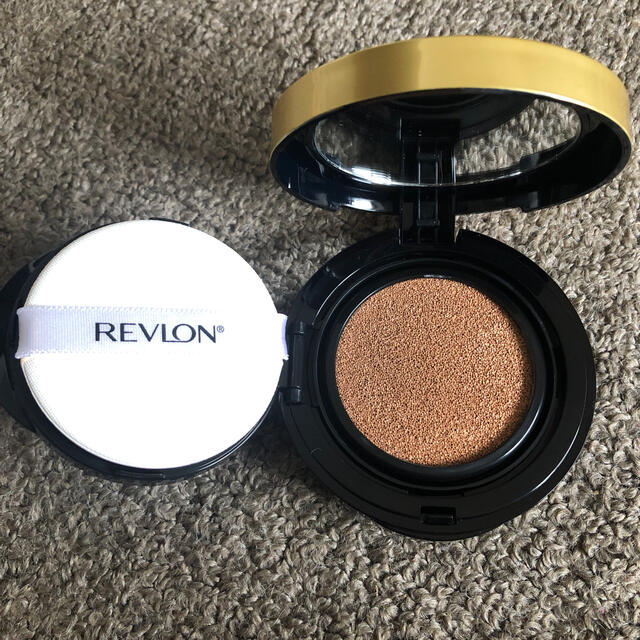 REVLON(レブロン)のレブロン☆クッションファンデ006♪ コスメ/美容のベースメイク/化粧品(ファンデーション)の商品写真