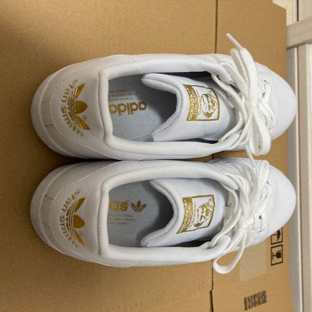 adidas(アディダス)の28.5cm アディダス スタンスミス ホワイト ゴールド F36575 完売品 メンズの靴/シューズ(スニーカー)の商品写真