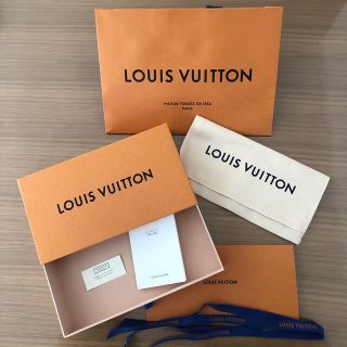 ルイヴィトン(LOUIS VUITTON)のルイヴィトン　箱　財布　ギフトに(長財布)