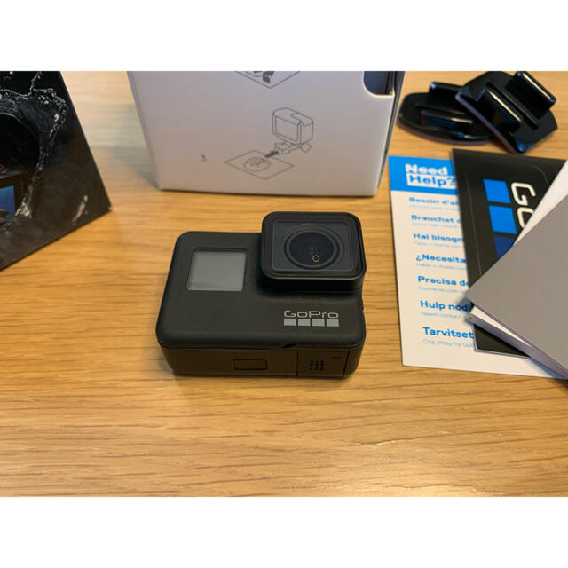 GoPro(ゴープロ)のGoPro HERO7 BLACK CHDHX-701-FW スマホ/家電/カメラのカメラ(ビデオカメラ)の商品写真