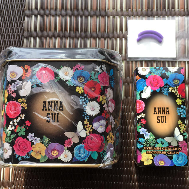 ANNA SUI(アナスイ)の新品未使用 アナスイ ギフトボックス ビューラー ギフト缶 セット コスメ/美容のコスメ/美容 その他(その他)の商品写真