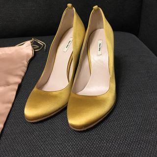 ミュウミュウ(MIU MIU)のmiu miu シャンパンゴールド　パンプス 35号　(ハイヒール/パンプス)