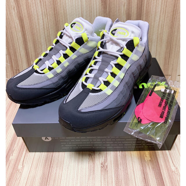 NIKE(ナイキ)のNIKE AIR MAX 95 OG "NEON YELLOW" 2020 メンズの靴/シューズ(スニーカー)の商品写真