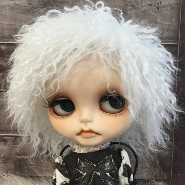 blythe_ホワイト✨w-065チベットラムフルスキンウィッグ