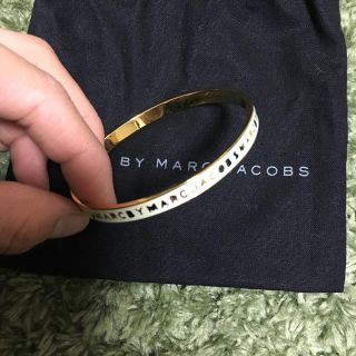 マークバイマークジェイコブス(MARC BY MARC JACOBS)のマーク バングル(ブレスレット/バングル)