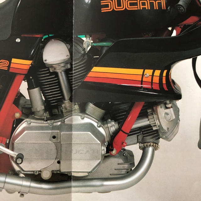 Ducati(ドゥカティ)のDUCATI 「900　S2　DESMO」ブラック　カタログ　① 自動車/バイクのバイク(カタログ/マニュアル)の商品写真